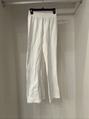 Pink Lily small White Gauze Wide-Leg Elastic Waist Pants.  Great for the beach.